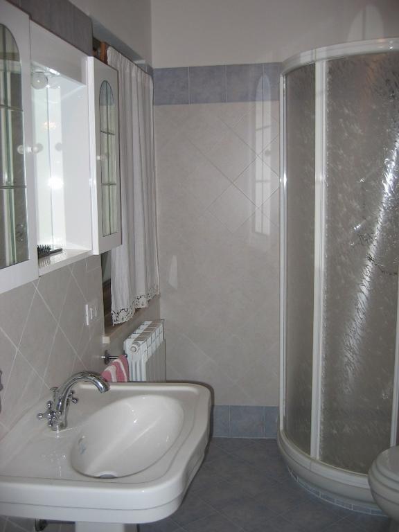 דירות מונטפאלקו Ciards House חדר תמונה