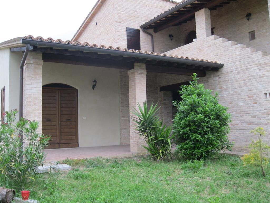 דירות מונטפאלקו Ciards House חדר תמונה