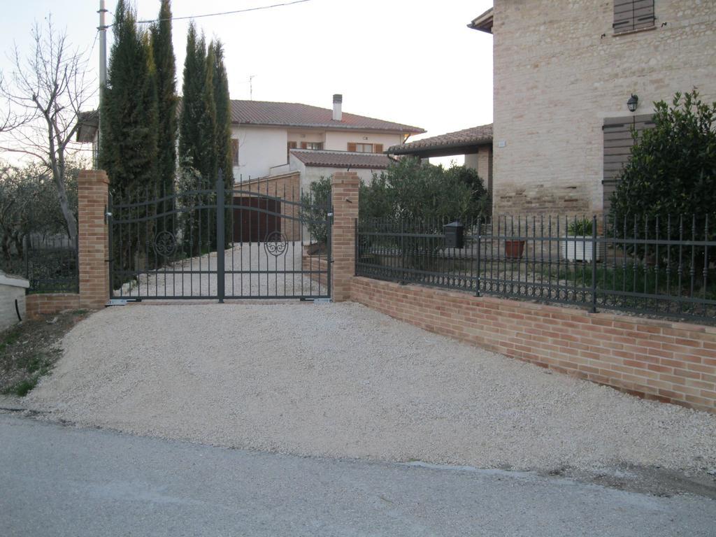 דירות מונטפאלקו Ciards House מראה חיצוני תמונה